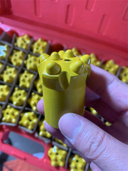 Hot selling in Chile China manufacturer tapered rock drill button bit 32mm 34mm 36mm 38mm 40mm 42mm for hard rock drilling