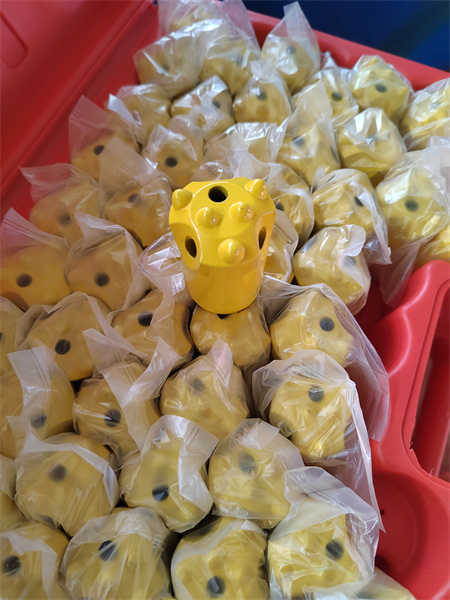 Hot selling in Chile factory wholesale button bit 7/8/11/12 degree for hard rock drilling