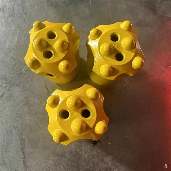 Hot selling in Chile factory wholesale button bit 7/8/11/12 degree for hard rock drilling